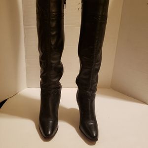 Black leather boot size 5.5